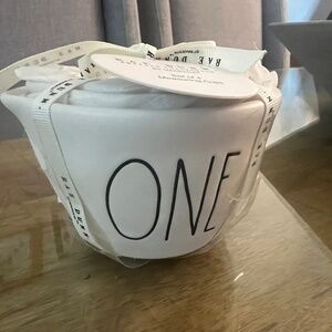 Rae Dunn measuring cups set